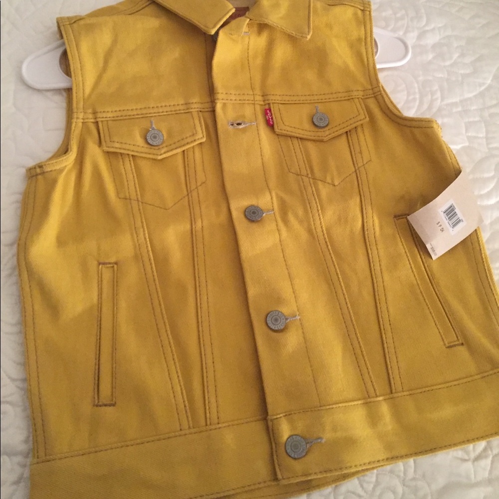 Levi Yellow Vest